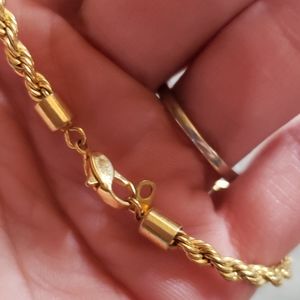 Gold bracelet